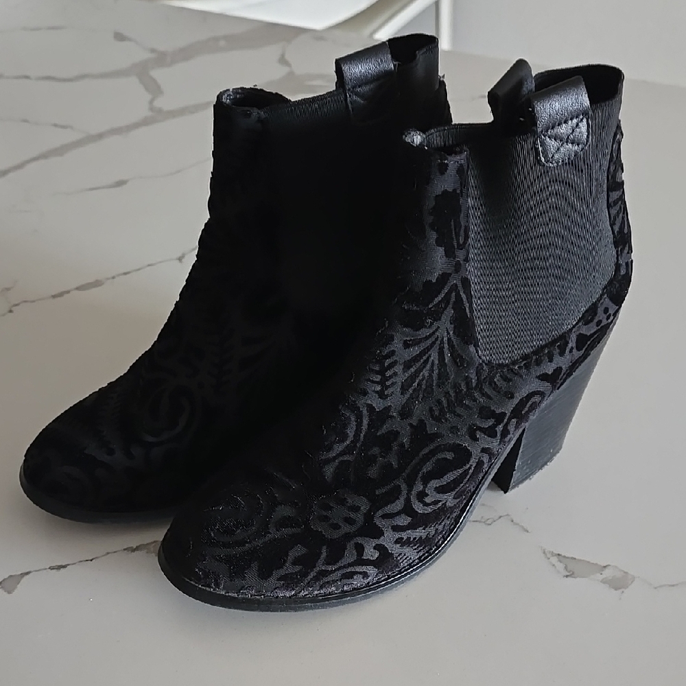 Black Burned VELVET Ankle Boots